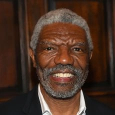 Vondie Curtis-Hall