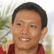 Sakda Kaewbuadee