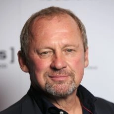 Peter Firth