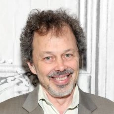 Curtis Armstrong
