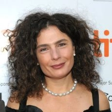 Arsinée Khanjian