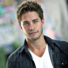 Dean Geyer