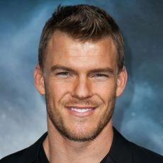 Alan Ritchson