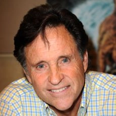 Robert Hays