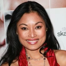 Kira Clavell