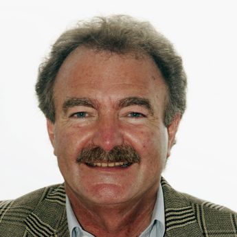 Йо Байер