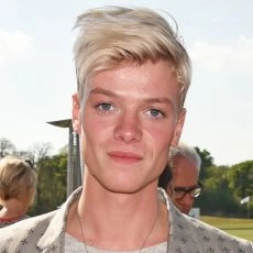 Tom Rhys Harries
