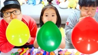 Boram plays with Balloons