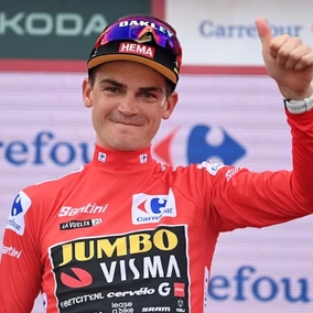 Навколо лише вороги! Перші підсумки боротьби за генерал Вуельти | Тандем